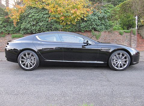Aston Martin Rapide 2