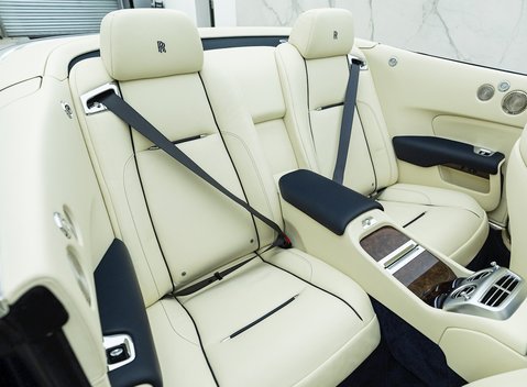 Rolls-Royce Dawn 15