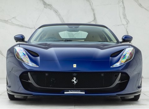 Ferrari 812 Superfast 4