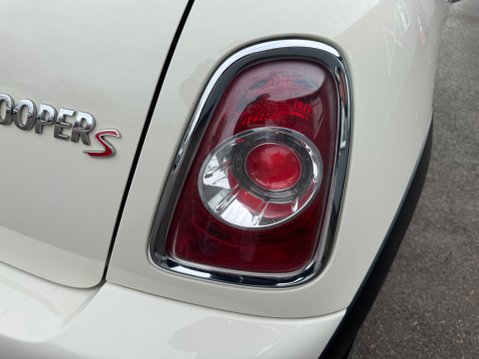 Mini Convertible COOPER S 22