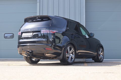 Land Rover Discovery 3.0 HSE- X Dynamic 22 inch wheels climate pack full hi gloss black pack  11