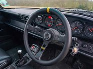 Porsche 911 CARRERA 4 13