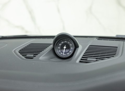 Porsche 911 Targa 4 (992) 25