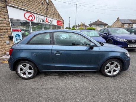 Audi A1 TFSI SPORT 8