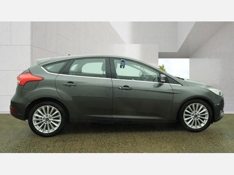 Ford Focus 1.0T EcoBoost Titanium X Euro 6 (s/s) 5dr 4