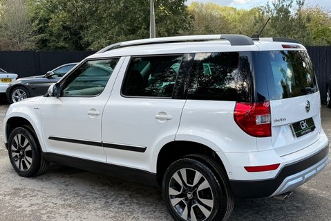 Skoda Yeti Outdoor LAURIN AND KLEMENT TDI DSG - RARE CAR - PAN ROOF -APPLE CARPLAY -8 SERVICES 2