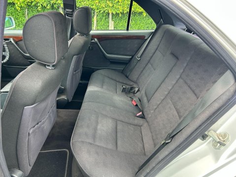 Mercedes-Benz C Class 1.8 C180 Elegance 4dr 11