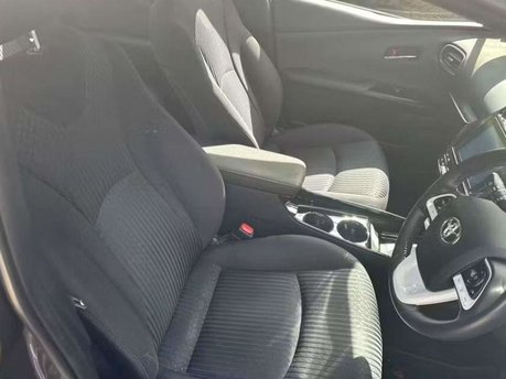 Toyota Prius 1.8 VVT 8.8kWh Business Edition Plus Hatchback 5dr Petrol Plug-in Hybrid CV 6