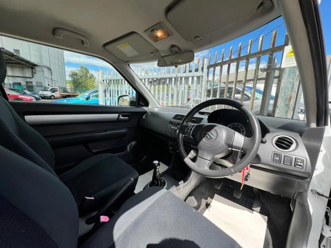 Suzuki Swift GL 18