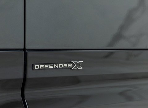 Land Rover Defender 90 X D300 22