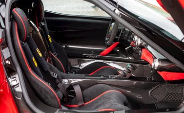 Ferrari LaFerrari 15