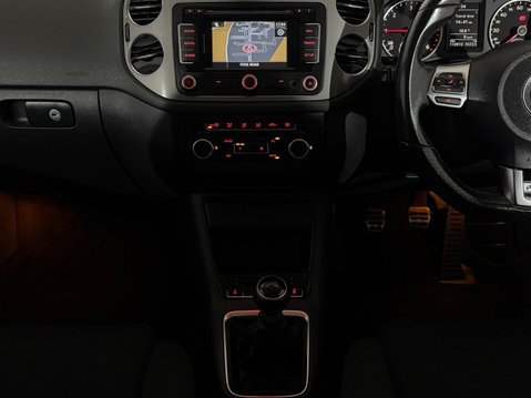 Volkswagen Tiguan R LINE TDI 4MOTION 14