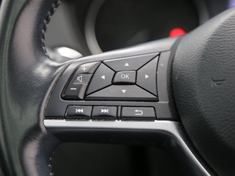 Nissan Qashqai 1.5 dCi N-Connecta Euro 6 (s/s) 5dr 11