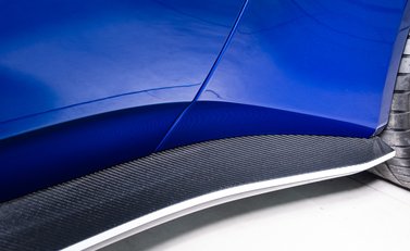 Aston Martin V12 Vantage Roadster 39