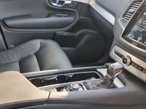 Volvo XC90 D5 POWERPULSE MOMENTUM AWD 25