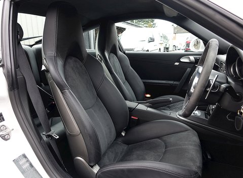 Porsche 911 (997) Carrera 4 GTS 11