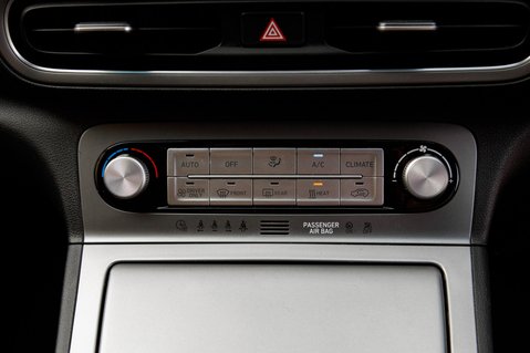 Hyundai KONA PREMIUM 40