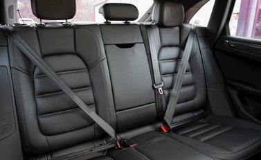 Porsche Macan Turbo 14
