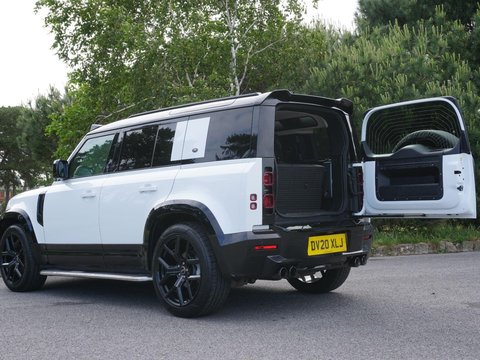 Land Rover Defender 2.0 SD4 SE Auto 4WD Euro 6 (s/s) 5dr 36
