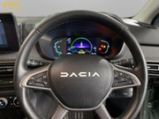 Dacia Jogger 1.6 Hybrid Expression MPV 5dr Petrol Hybrid Auto Euro 6 (s/s) (140 ps) Air 13