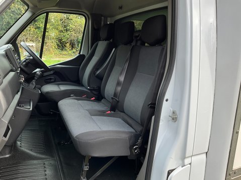 Renault Master 2.3 dCi ENERGY 35 Business FWD LWB LUTON Euro 6 (s/s) 2dr 14