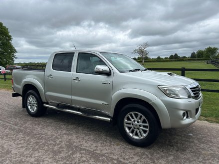 Toyota Hilux 3.0 D-4D Invincible 4WD Euro 5 4dr