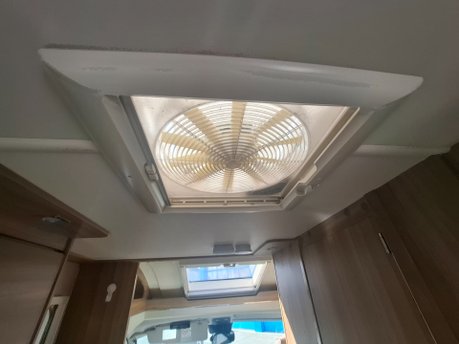 Elddis Majestic 140 25