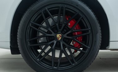 Porsche Macan GTS 30