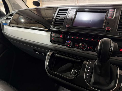 Volkswagen Caravelle 2.0 Caravelle Executive TDI BlueMotion Technology Semi-Auto 5dr 40