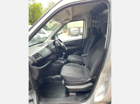 Vauxhall Combo 1.6 Turbo D 2300 Sportive Panel Van 4dr Diesel Manual L2 H1 Euro 6 (s/s) (1 30