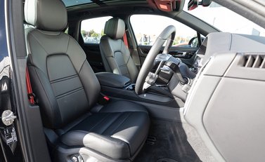 Porsche Cayenne S 12