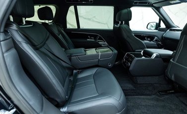 Land Rover Range Rover P530 Autobiography LWB 11