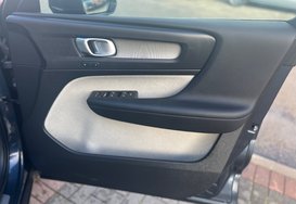Volvo XC40 2.0 T4 INSCRIPTION PRO AUTO PETROL 24