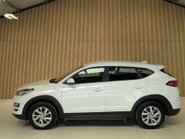 Hyundai TUCSON 1.6 Tucson SE Nav GDi 2WD 5dr 15