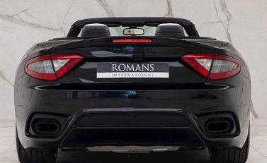 Maserati Grancabrio Sport 6