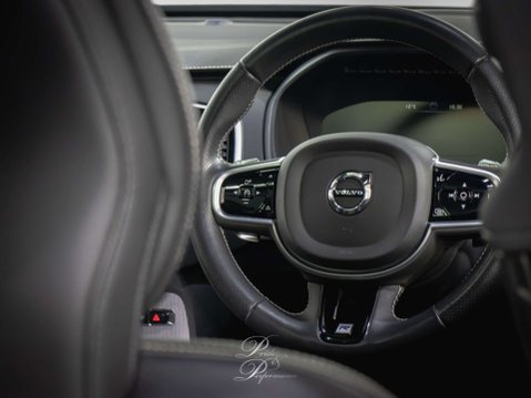 Volvo XC90 2.0 XC90 R-Design D5 PowerPulse AWD Auto 4WD 5dr 19