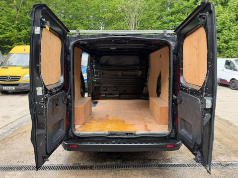 Renault Trafic 1.6 dCi ENERGY 27 Sport Nav Panel Van 5dr Diesel Manual SWB Standard Roof E 15