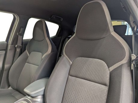 Nissan Juke 1.0 Juke N-Connecta DiG-T 5dr 41