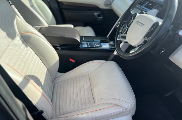 Land Rover Discovery 3.0 SD6 HSE LUXURY AUTO PAN ROOFS 12
