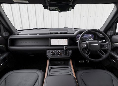 Land Rover Defender 110 X P400 19