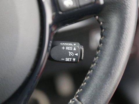 Toyota Yaris 1.5 VVT-i Icon Tech Euro 6 5dr 13