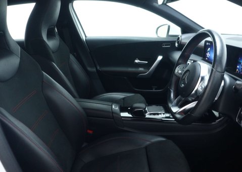Mercedes-Benz A Class 1.3 A 200 AMG Line Exeutive Auto 5dr 42