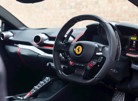 Ferrari 812 Superfast 11