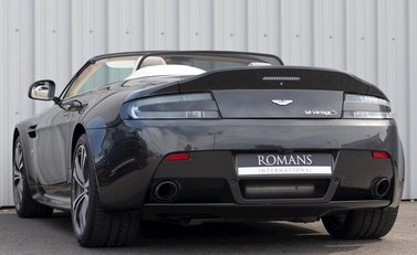 Aston Martin V12 Vantage S Roadster 3