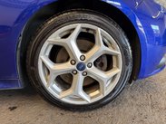 Ford Focus 2.0T EcoBoost ST-2 Euro 5 (s/s) 5dr 20