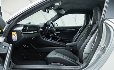Porsche 911 (991.2) Carrera T 12