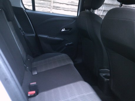 Vauxhall Corsa SE NAV PREMIUM ONLY 12,000 MILES FROM NEW 10