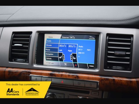 Jaguar XF 3.0 XF Premium Luxury V6 Auto 4dr 49