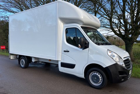 Vauxhall Movano F3500 125 ps Cdti Luton with Tail Lift & Air Con - Direct from MOD 5