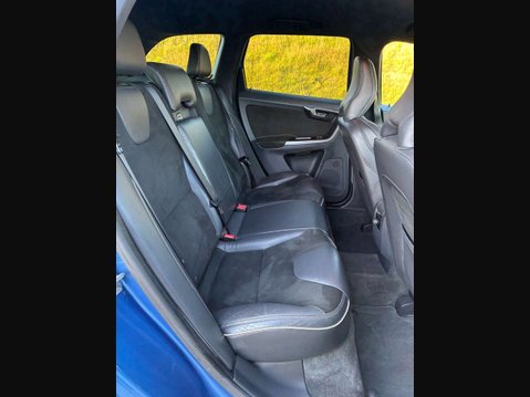 Volvo XC60 2.0 XC60 R-Design Nav D4 Auto 5dr 10